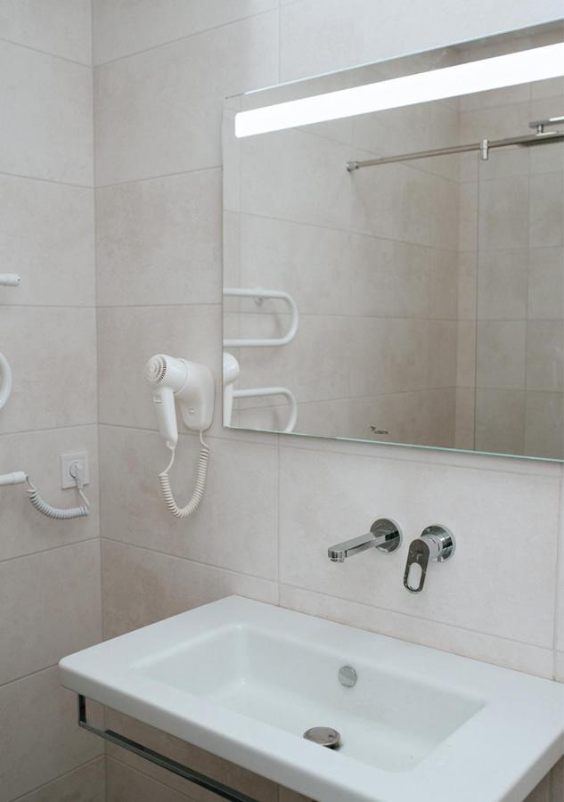 Home Aparts Zaporizhia Bagian luar foto
