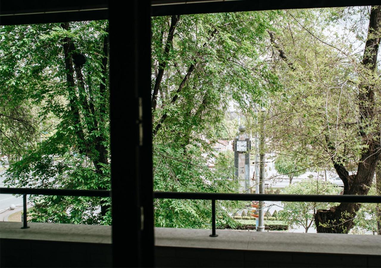 Home Aparts Zaporizhia Bagian luar foto